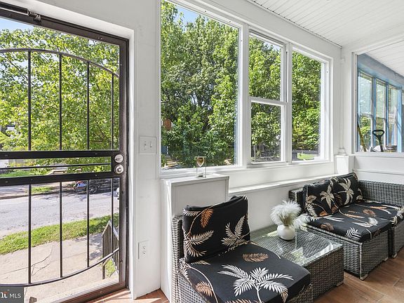5th image of 3636 Roberts Pl