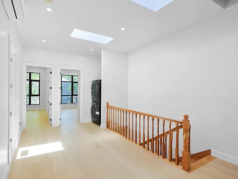 153 Weirfield St #B — Photo 25