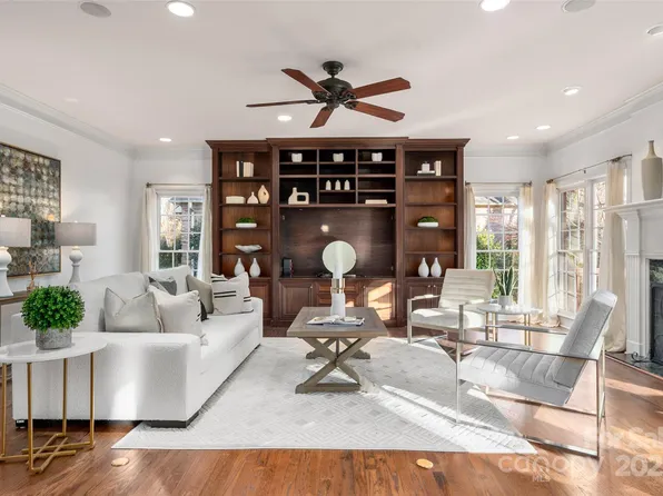 13101 Whisper Creek Dr, Charlotte, NC 28277