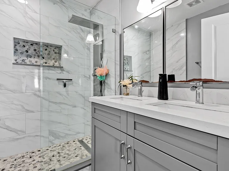 5911 SW 62nd Ter — Photo 13