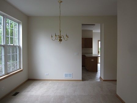 5th image of 9381 Diana Ln