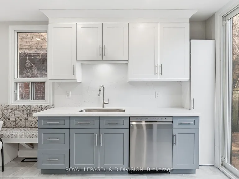 118 Bogert Ave #UPPER — Photo 3