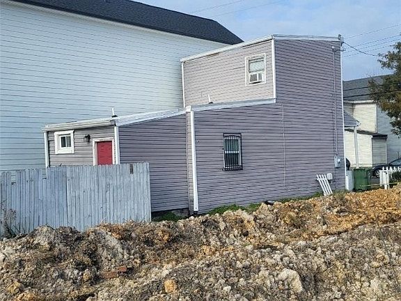 5th image of 2709 Q St