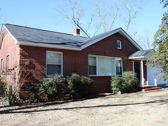 2nd image of 301 Peachtree Cir