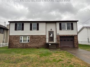 106 Pinehurst Dr, Tornado, WV