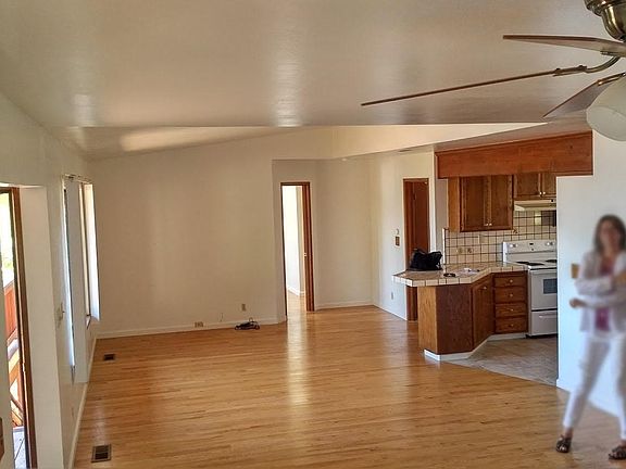 4th image of 8817 Fairway Dr