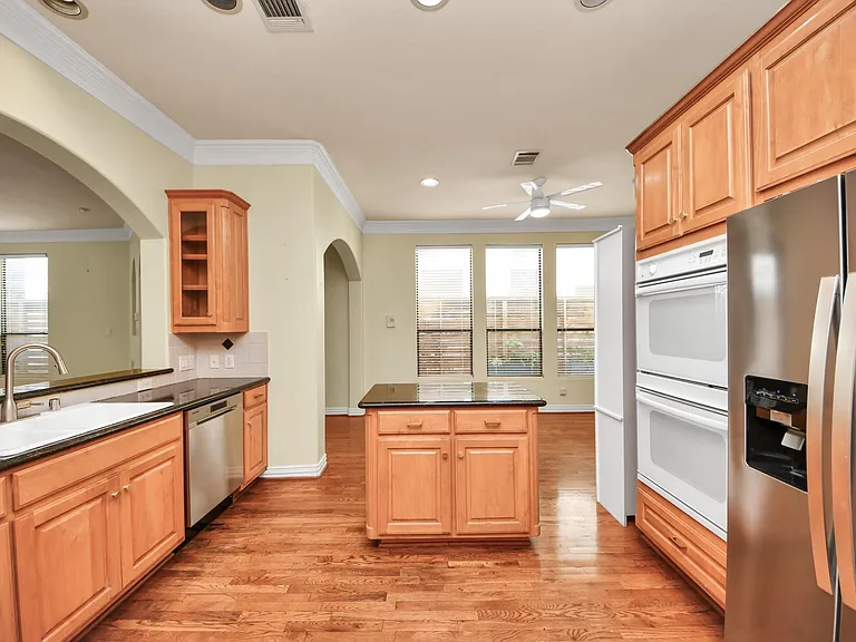 605 W Polk St #B — Photo 18