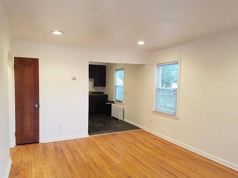 21619 Avalon St — Photo 7