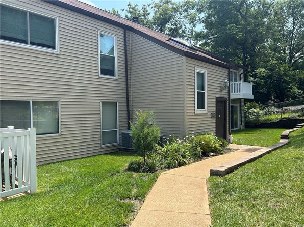 1301 Glendale Gardens Dr APT D, Saint Louis, MO 63122