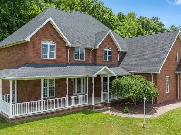 12 Millers Lndg, Parkersburg, WV 26104