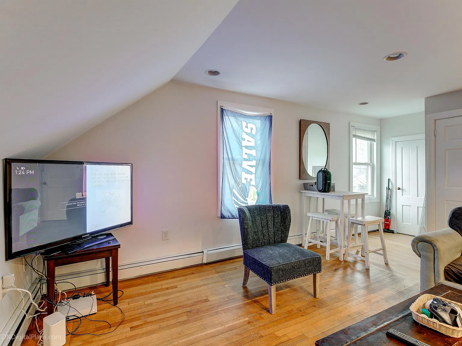 2 bed, 700 sqft, $2,750 — Photo 2