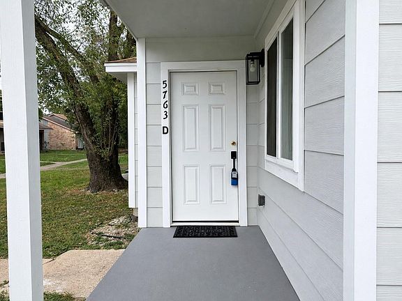 3rd image of 5763 Easthampton Dr #A-d