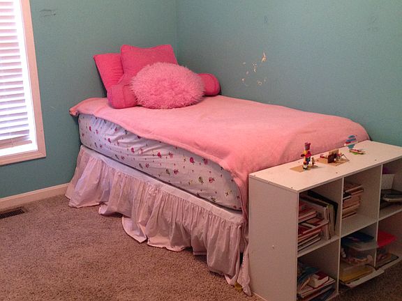 4th image of 7800 Alyssum Dr
