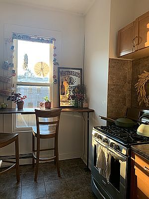 5th image of 43 Hausman St #1
