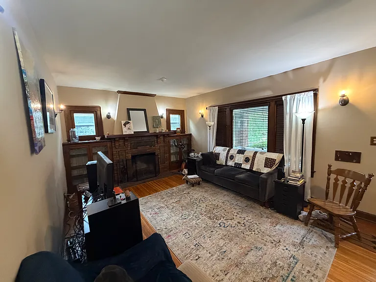 5252 Broadway St — Photo 5