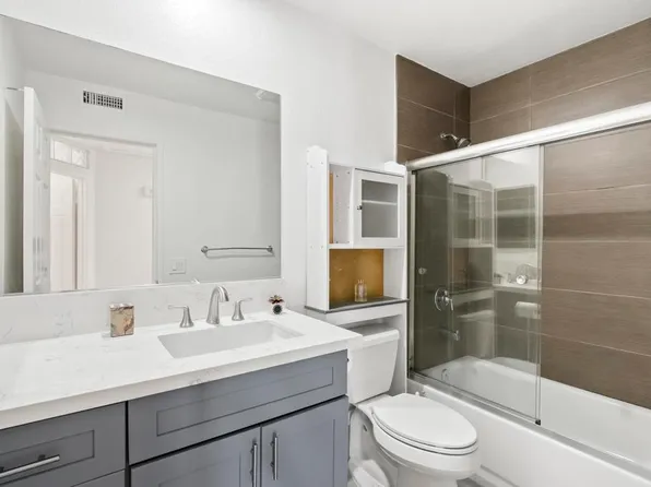 7215 Calabria Ct Unit 74, San Diego, CA 92122