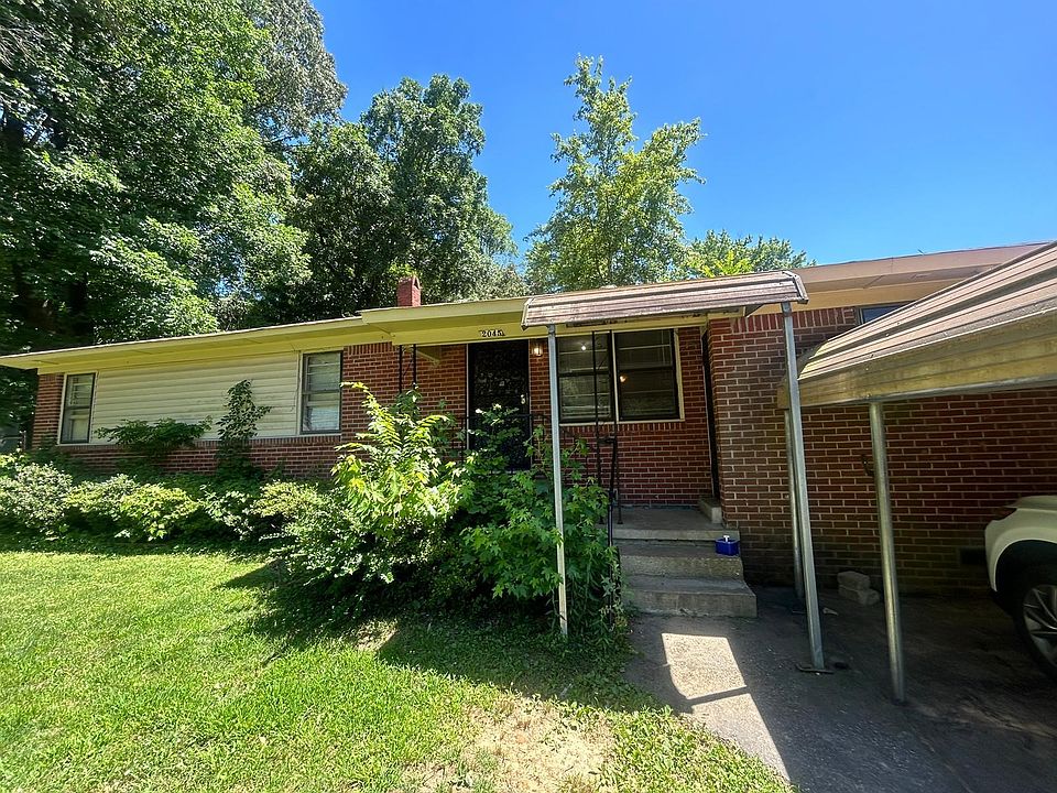 2nd image of 2045 Townsend Ave