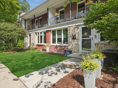 3528 N Pine Grove Ave #C, Chicago, IL, 60657