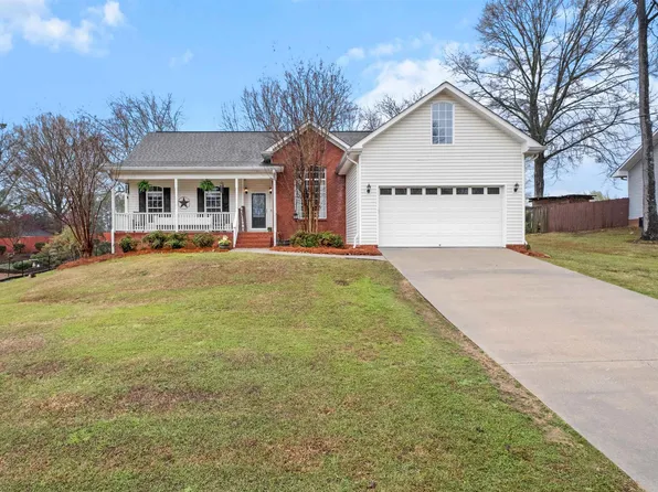 91 Lillian Ln, Anniston, AL 36207