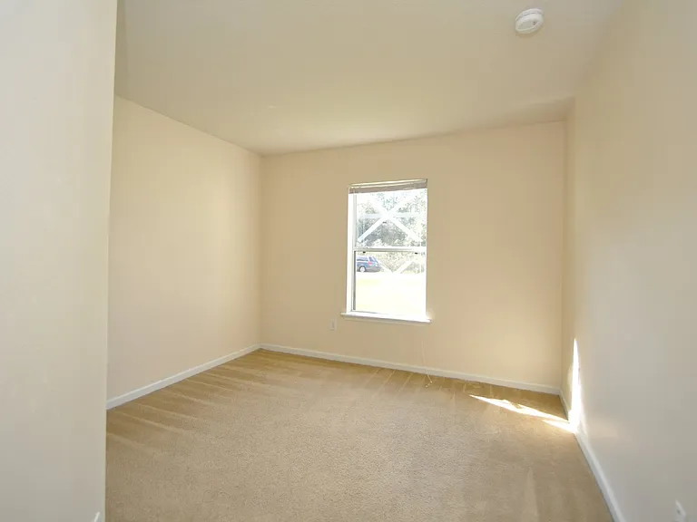 116 London Dr — Photo 12