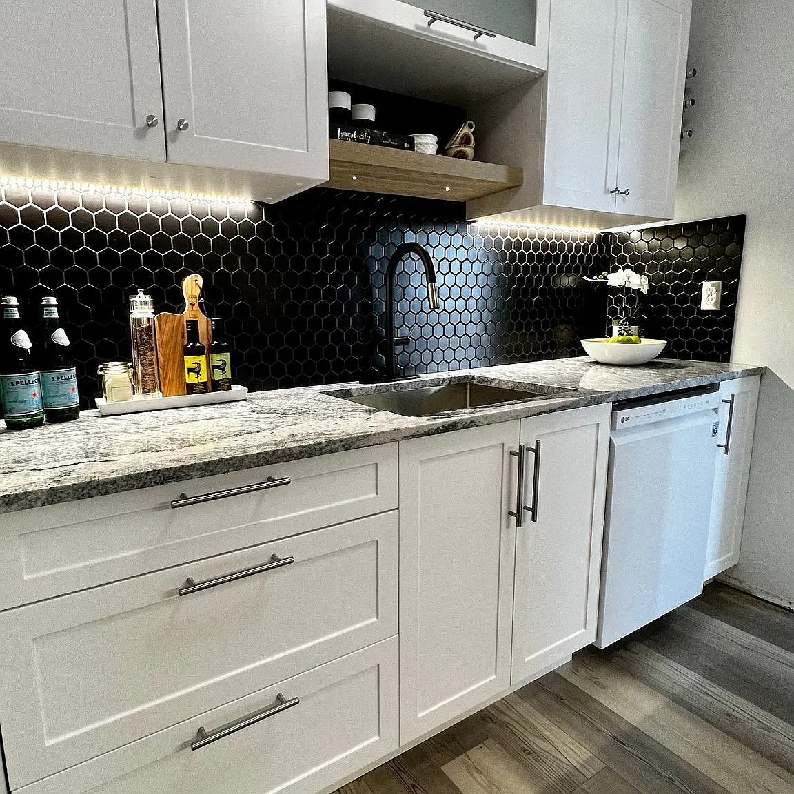 2 bed, $1,950 — Photo 2
