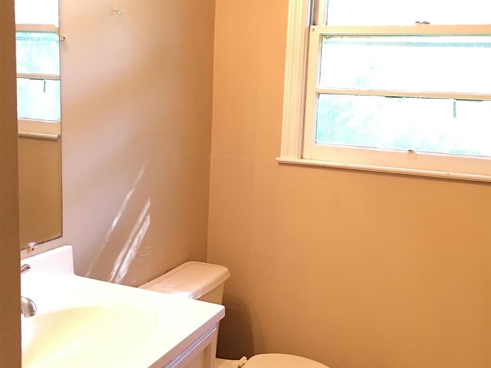 2nd image of 5510 Rose St