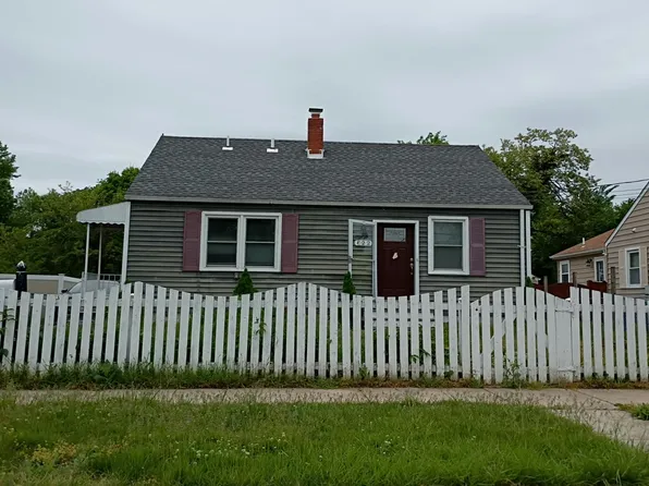 822 Martin Rd, Baltimore, MD 21221