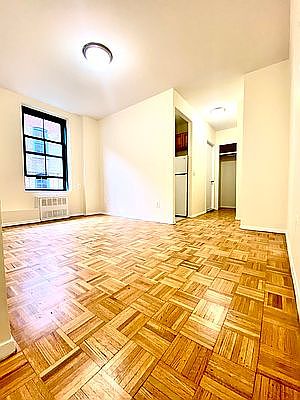 1st image of 524 E 79th St APT 5G