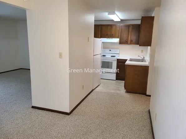 637 2nd Ave E, West Fargo, ND 58078