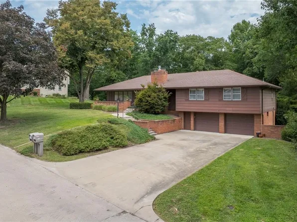 25 Stonecrest Dr, Saint Joseph, MO 64506