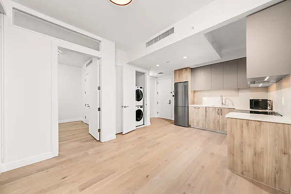 Rented by Nooklyn NYC LLC | media 35