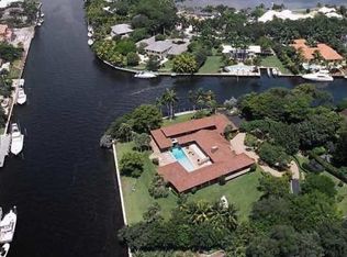 2 Casuarina Conc, Coral Gables, FL 33143