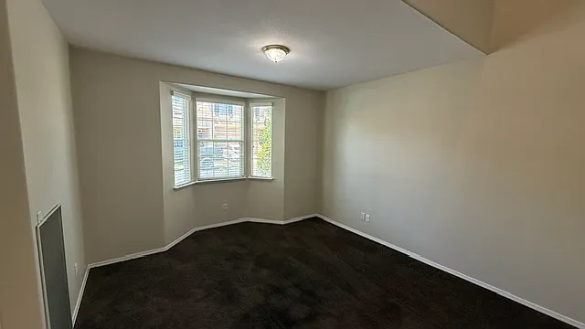 676 W Lisbon Ln — Photo 13