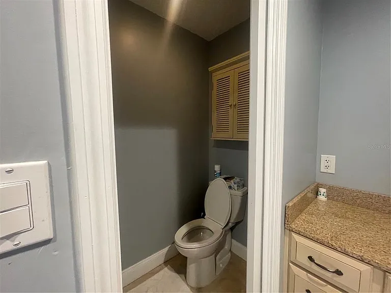 3030 W Helen Ave — Photo 32