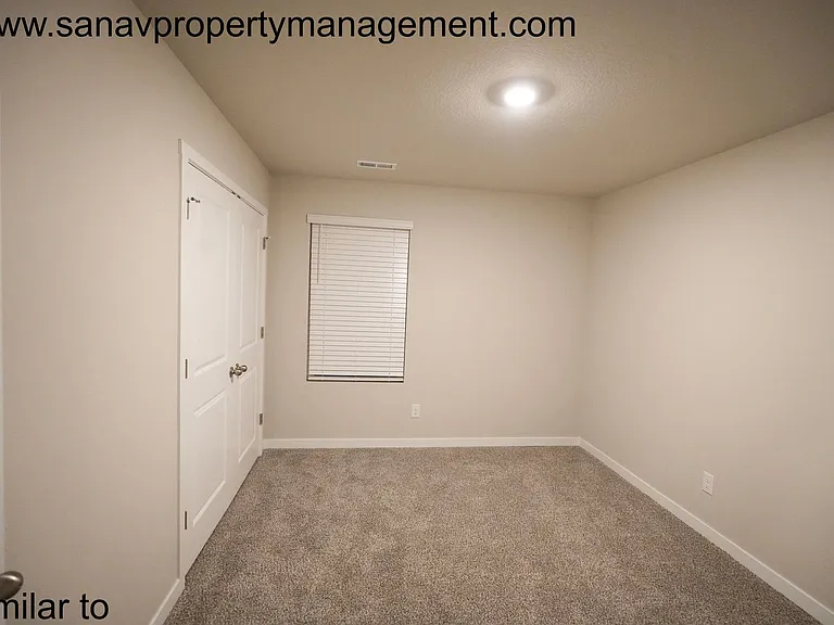 3219 NW Cedarwood Ln — Photo 9