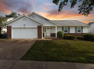 3112 Blaiser Ln, Maryland Heights, MO 63043