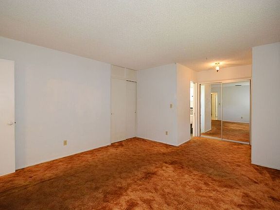 5th image of 5060 SW 10th Ct