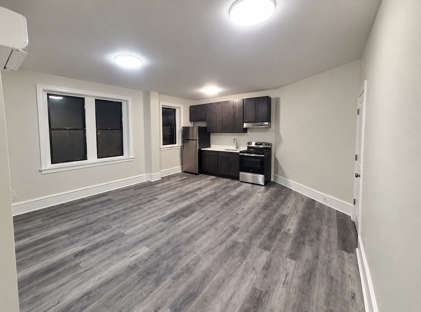 2 bed, $1,300 — Photo 3