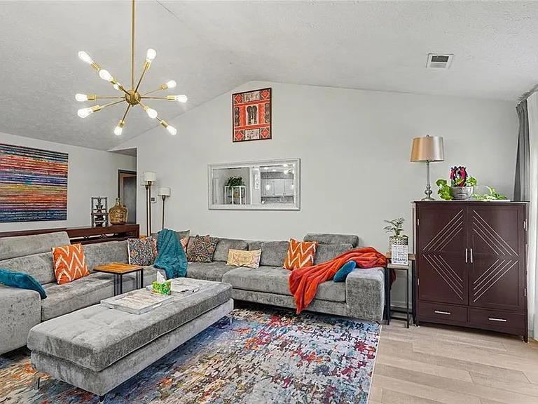 8671 Twin Oaks Dr — Photo 7