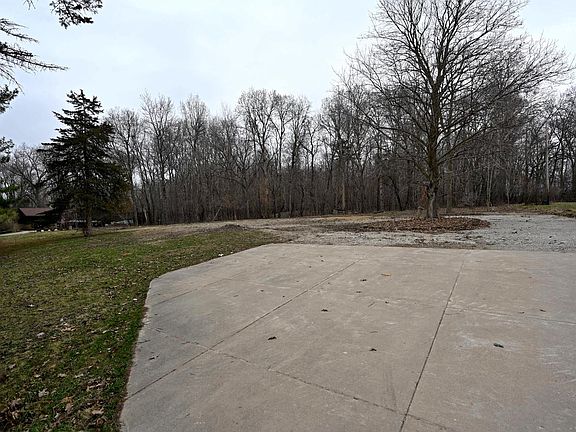 3rd image of 1365 North MORGAN ROAD