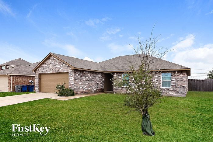 1st image of 15622 Gatsby Ln