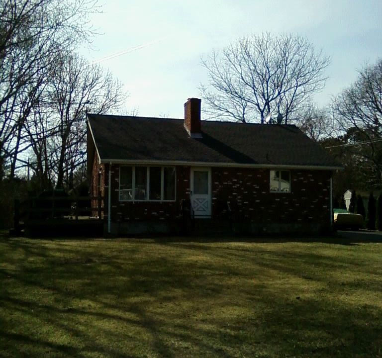 2nd image of 74 Montauk Ave