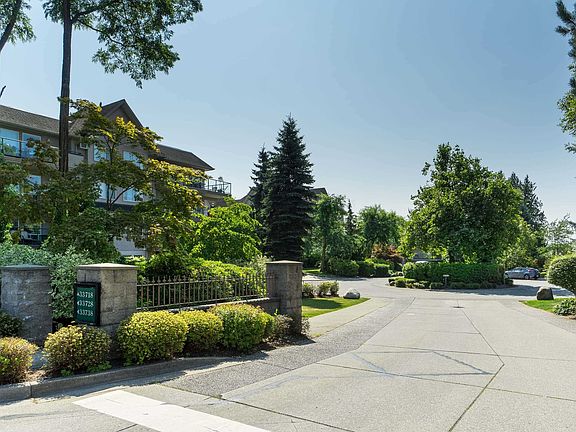 4th image of 33718 King Rd #406