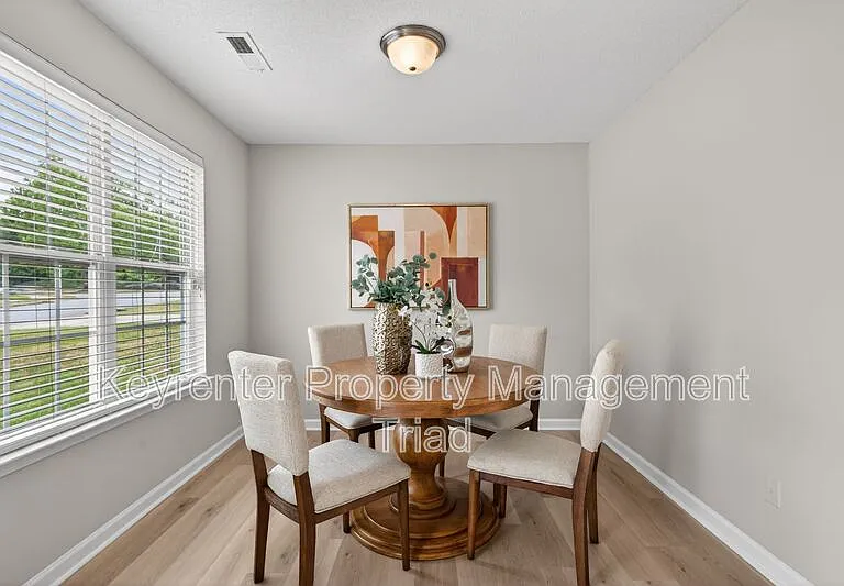 2703 Stafford St — Photo 41