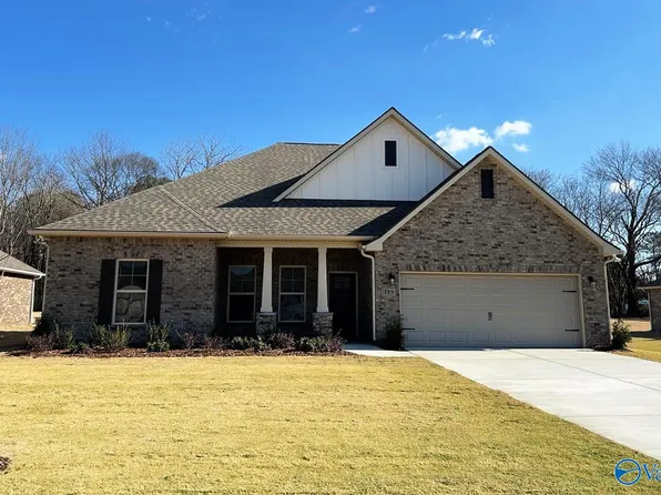 113 Dolf Leaf Ln, Huntsville, AL 35811