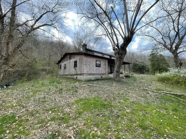 14205 Route 152, Wayne, WV 25570