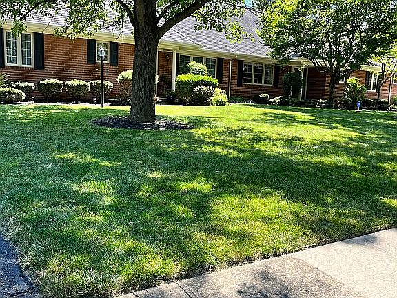 2nd image of 1969-1971 Mackenzie Dr