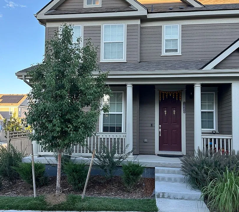 1660 Wright Aly