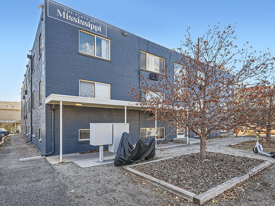 1st image of 1400 W Mississippi Ave #307