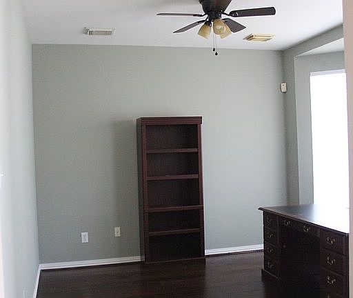 4th image of 4007 Creek Hollow Ln